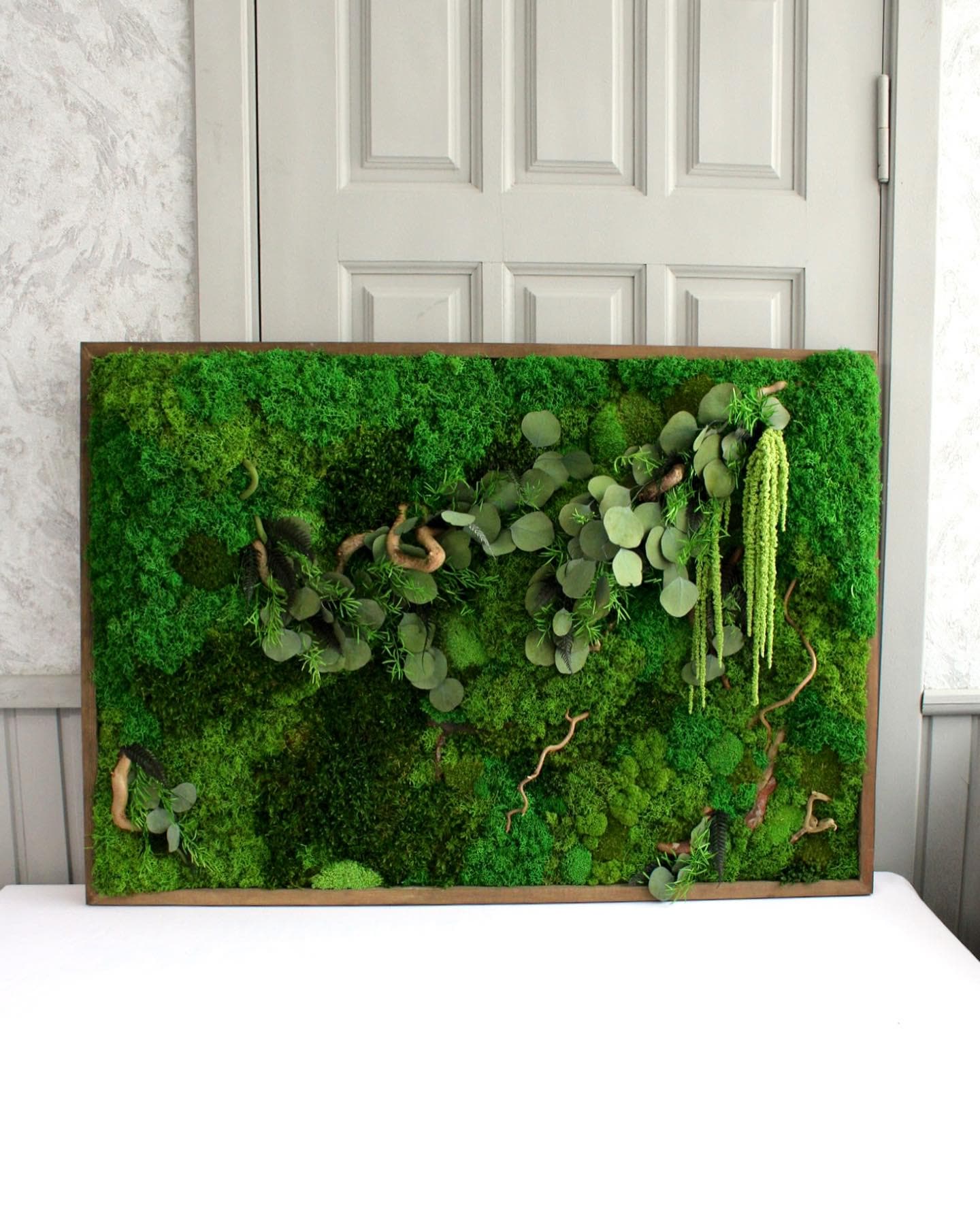 Elegant Moss & Eucalyptus Wall Art | Twisted Branches, Lush Greenery | Natural Wall Decor Accent